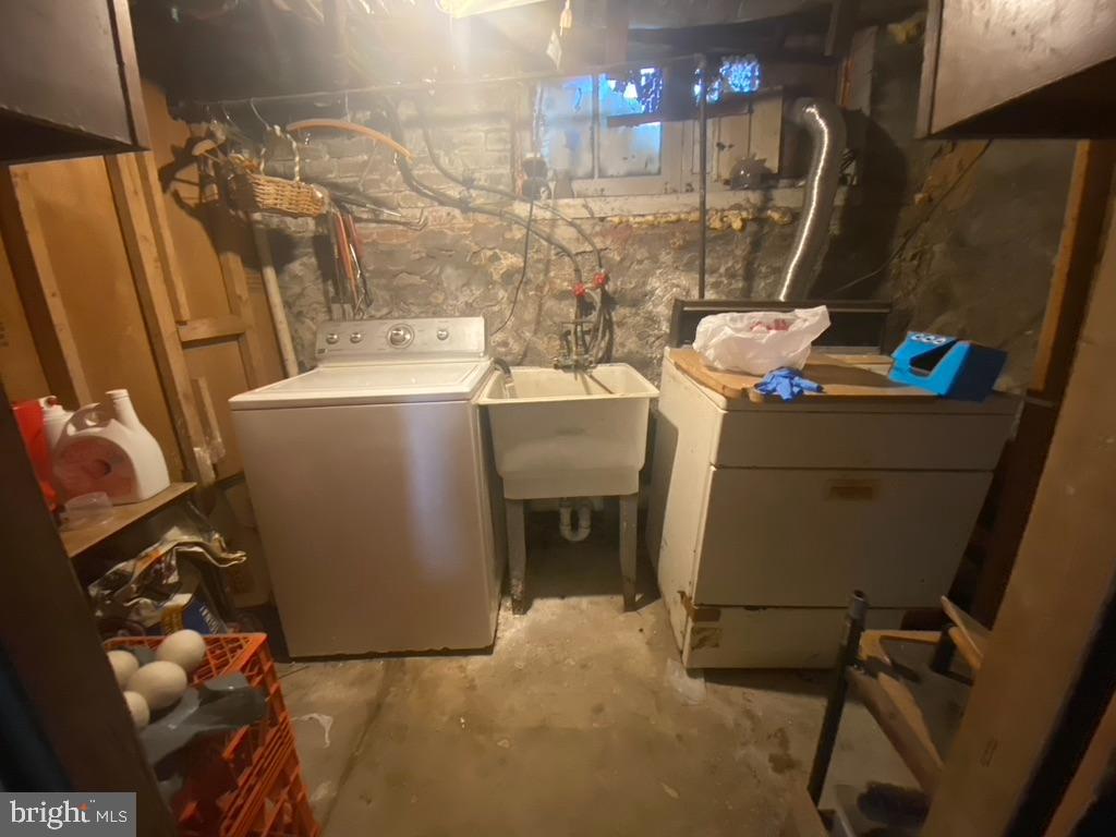 WEST PHILADELPHIA - Residential