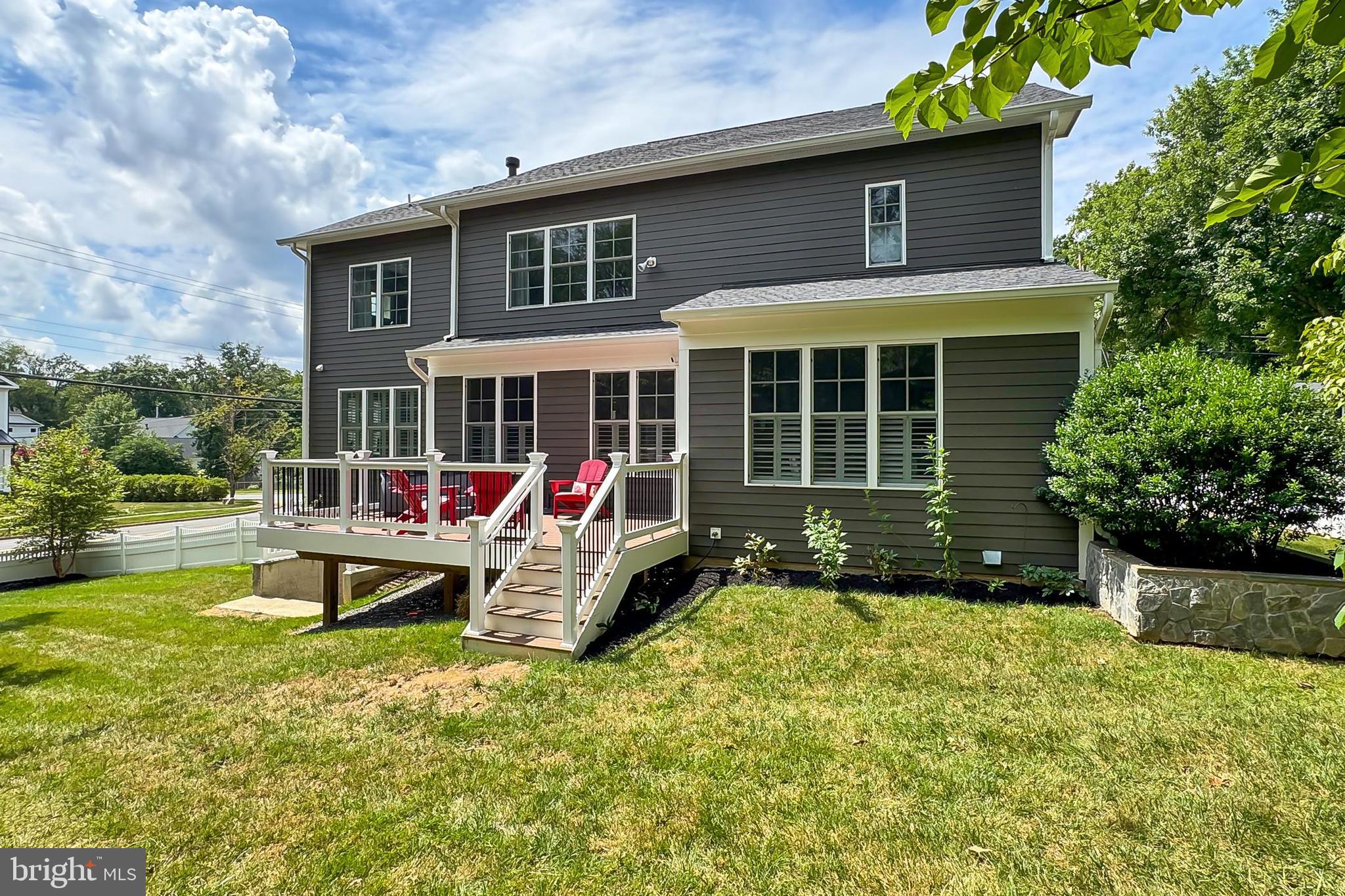 VIENNA WOODS - Residential