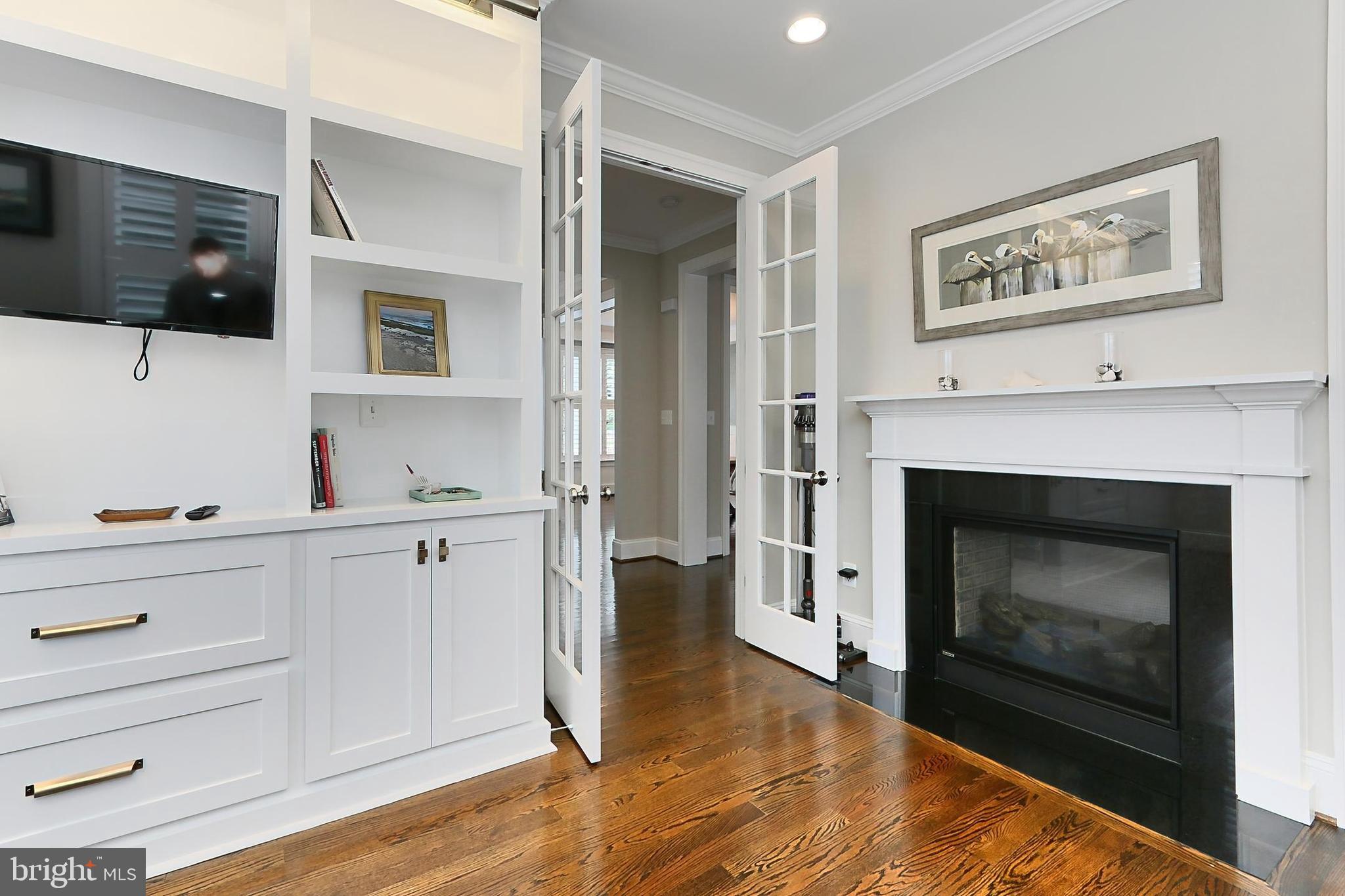 VIENNA WOODS - Residential