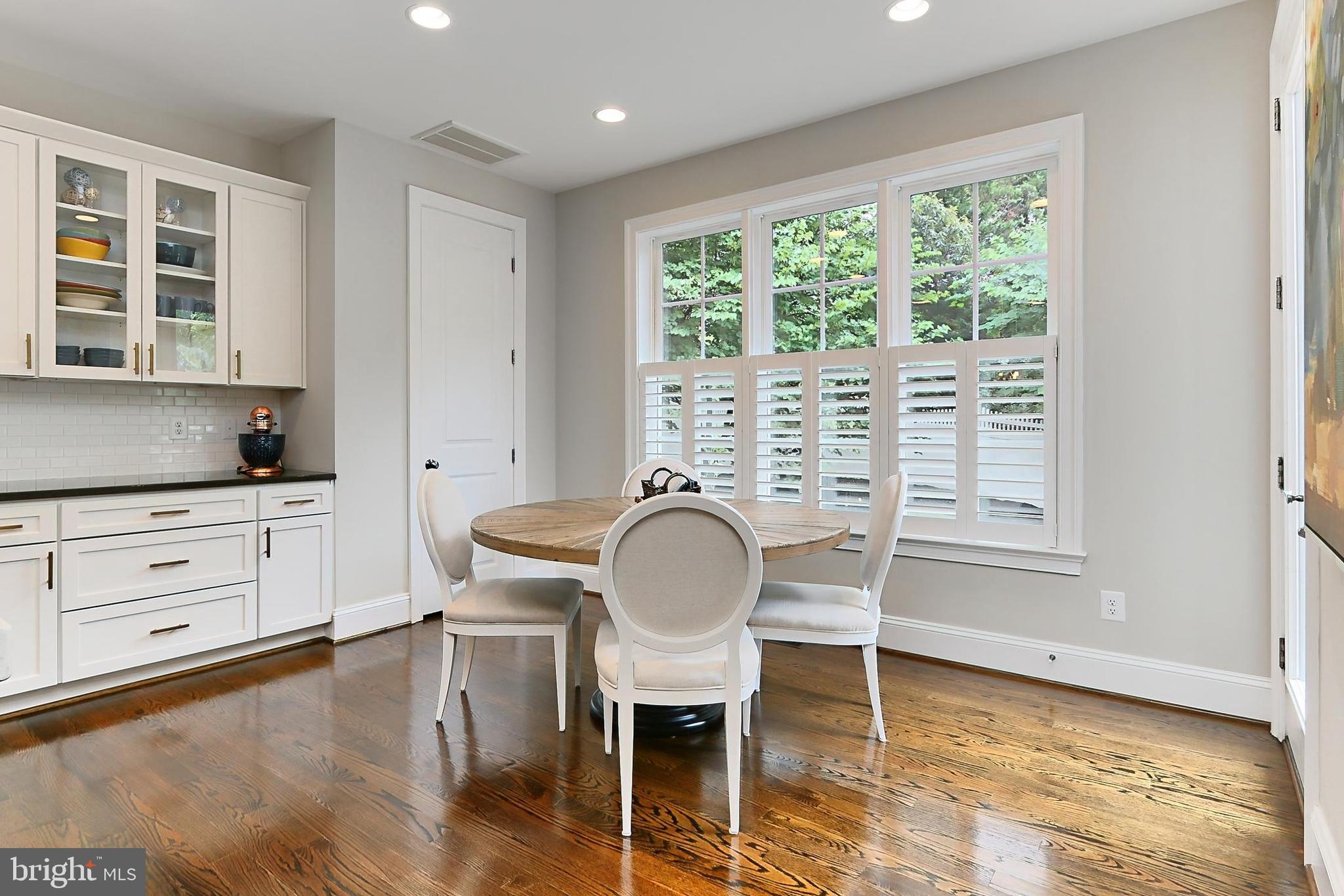 VIENNA WOODS - Residential