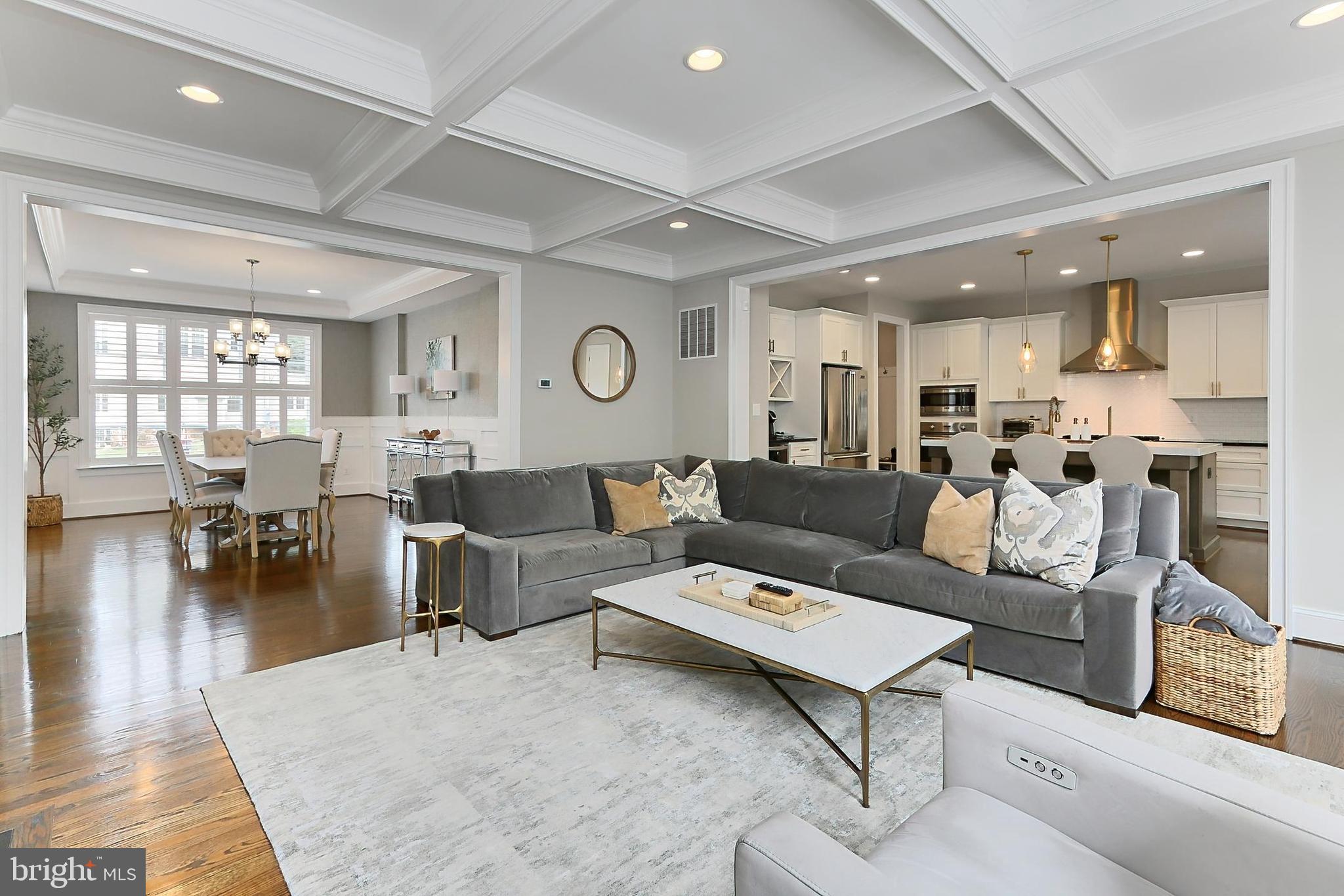 VIENNA WOODS - Residential