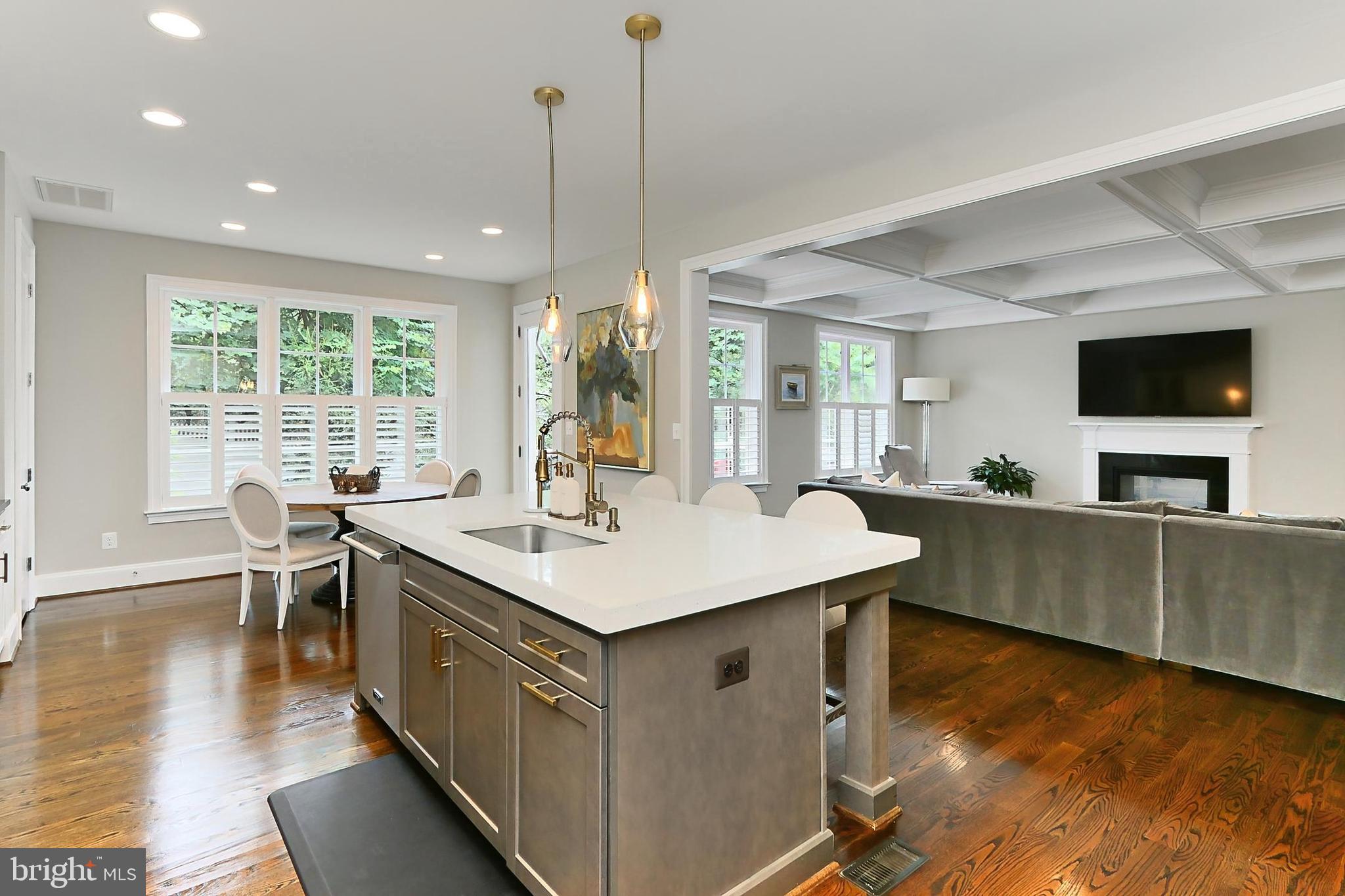 VIENNA WOODS - Residential