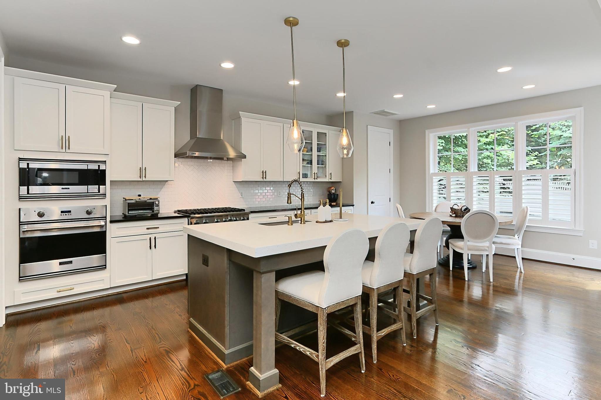 VIENNA WOODS - Residential