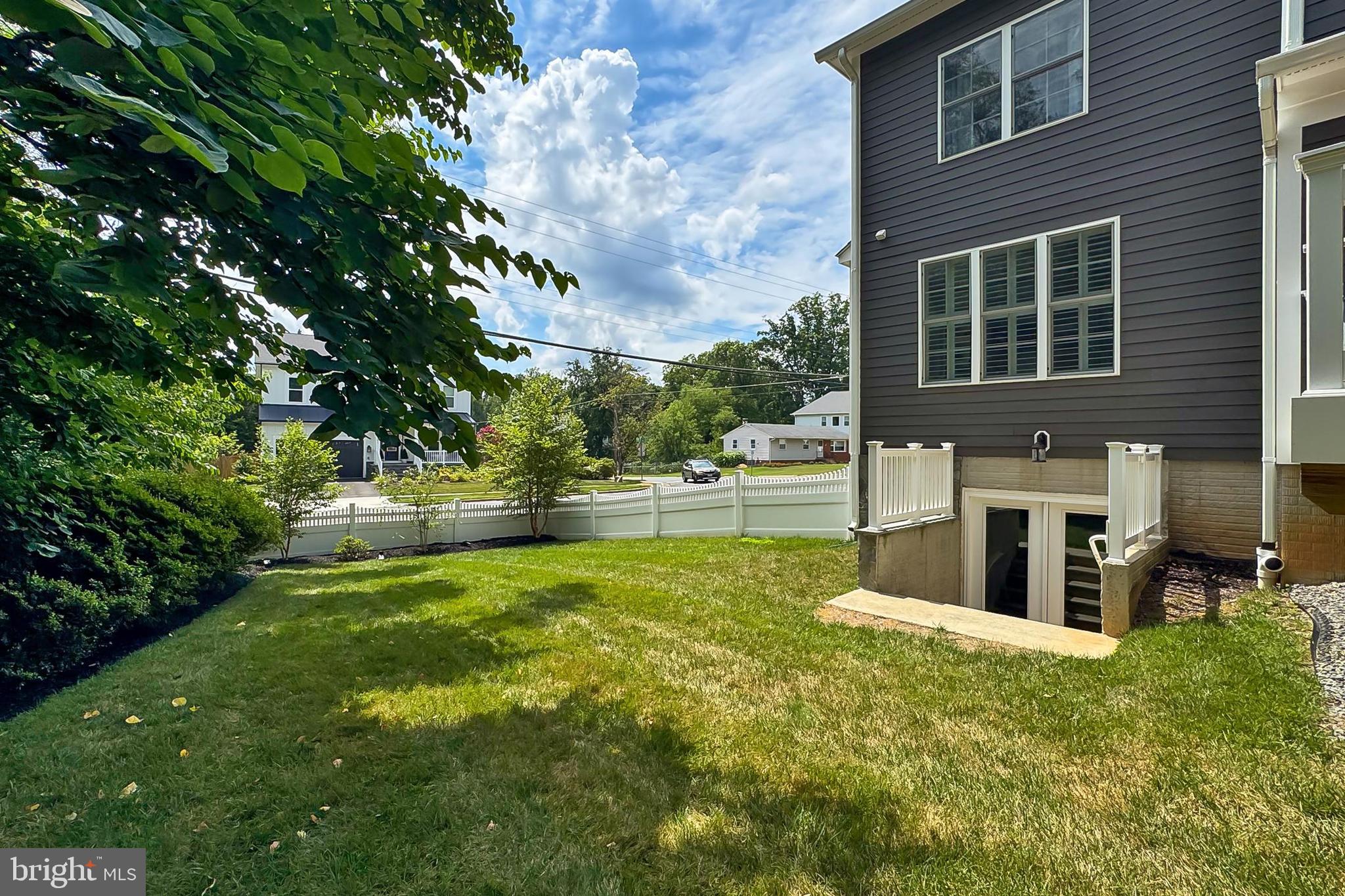 VIENNA WOODS - Residential