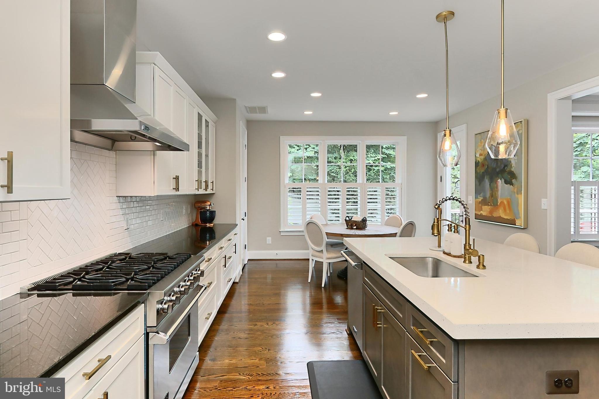 VIENNA WOODS - Residential