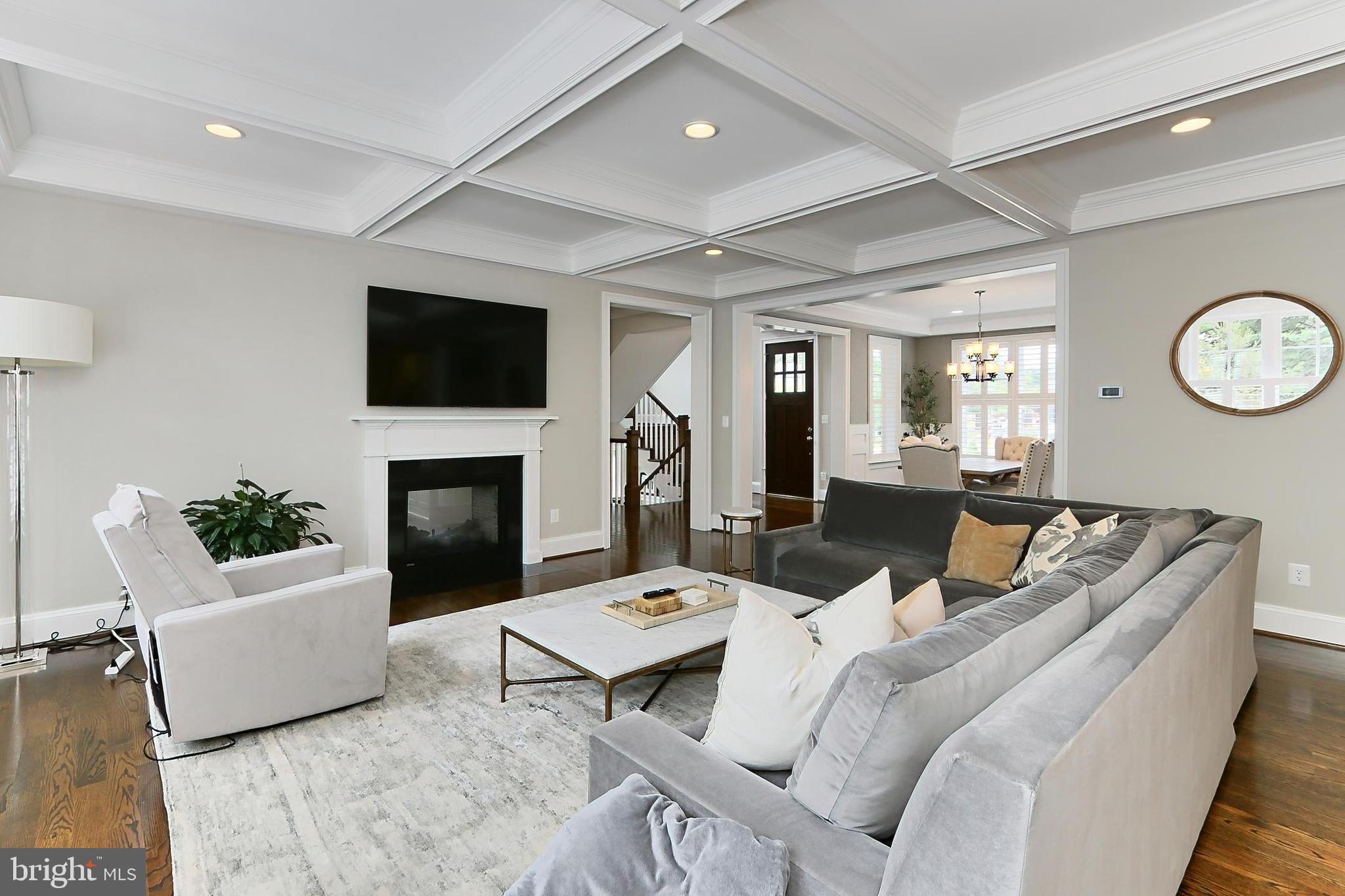 VIENNA WOODS - Residential