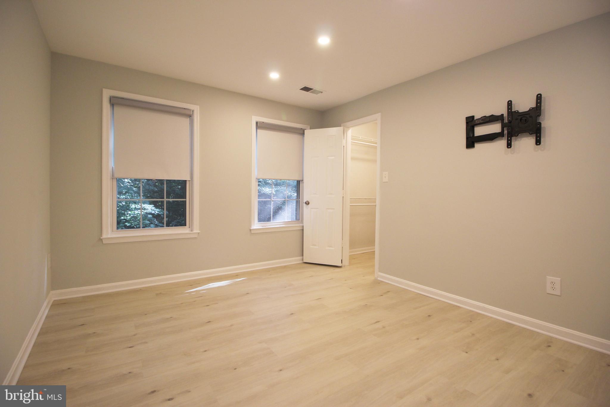 BRISTOL HOUSE - Residential Lease