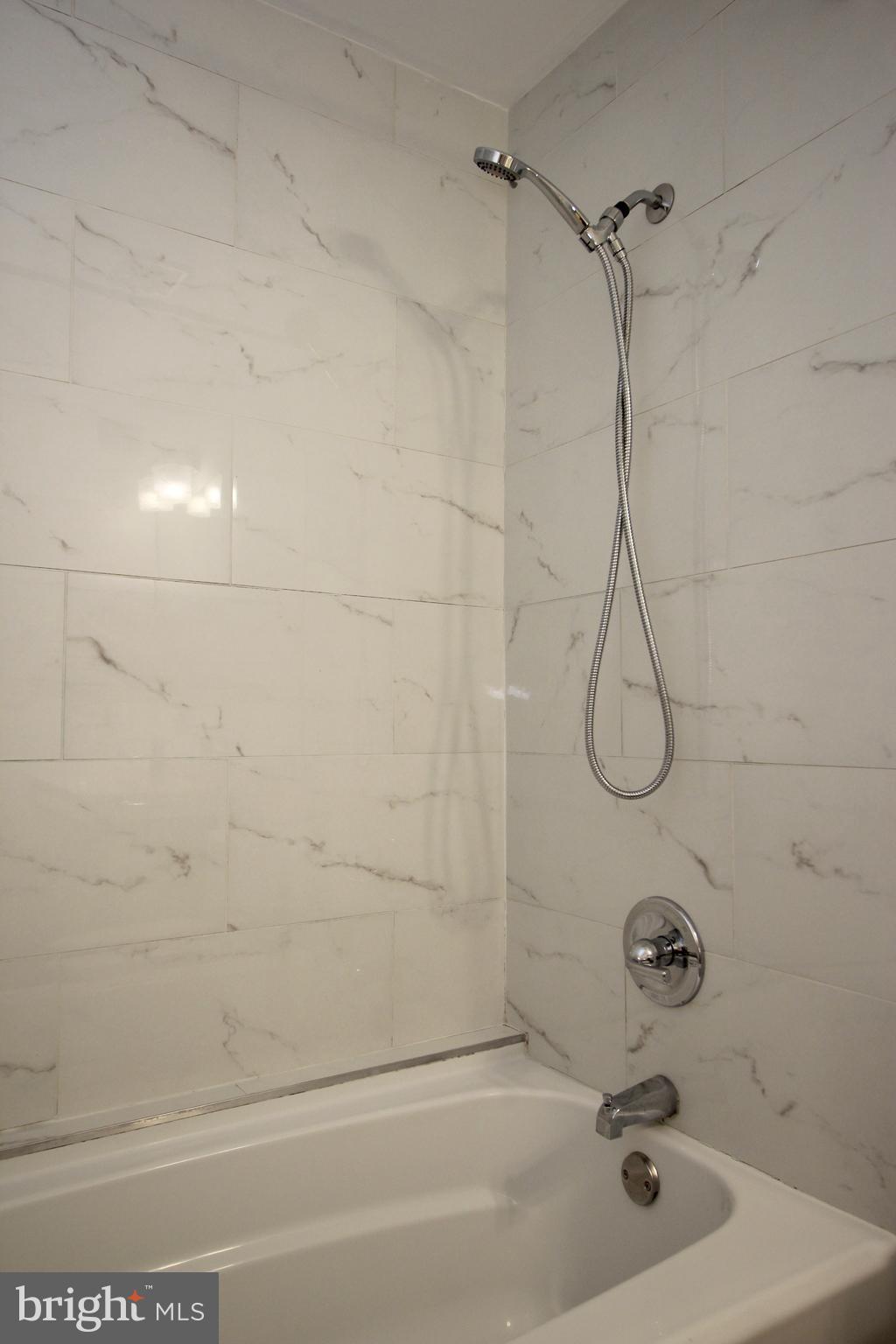 BRISTOL HOUSE - Residential Lease