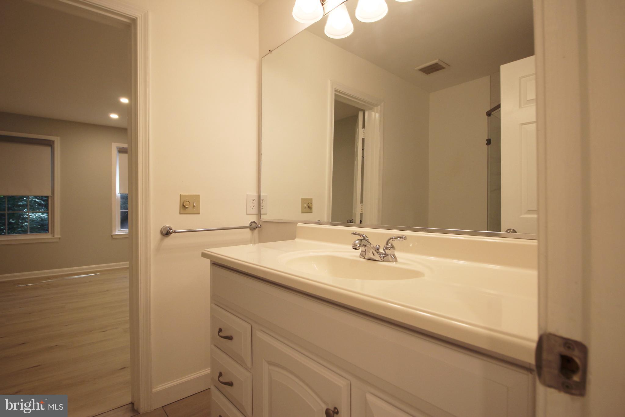 BRISTOL HOUSE - Residential Lease