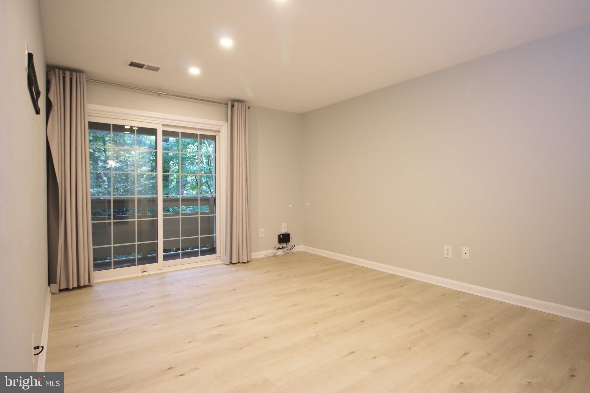 BRISTOL HOUSE - Residential Lease