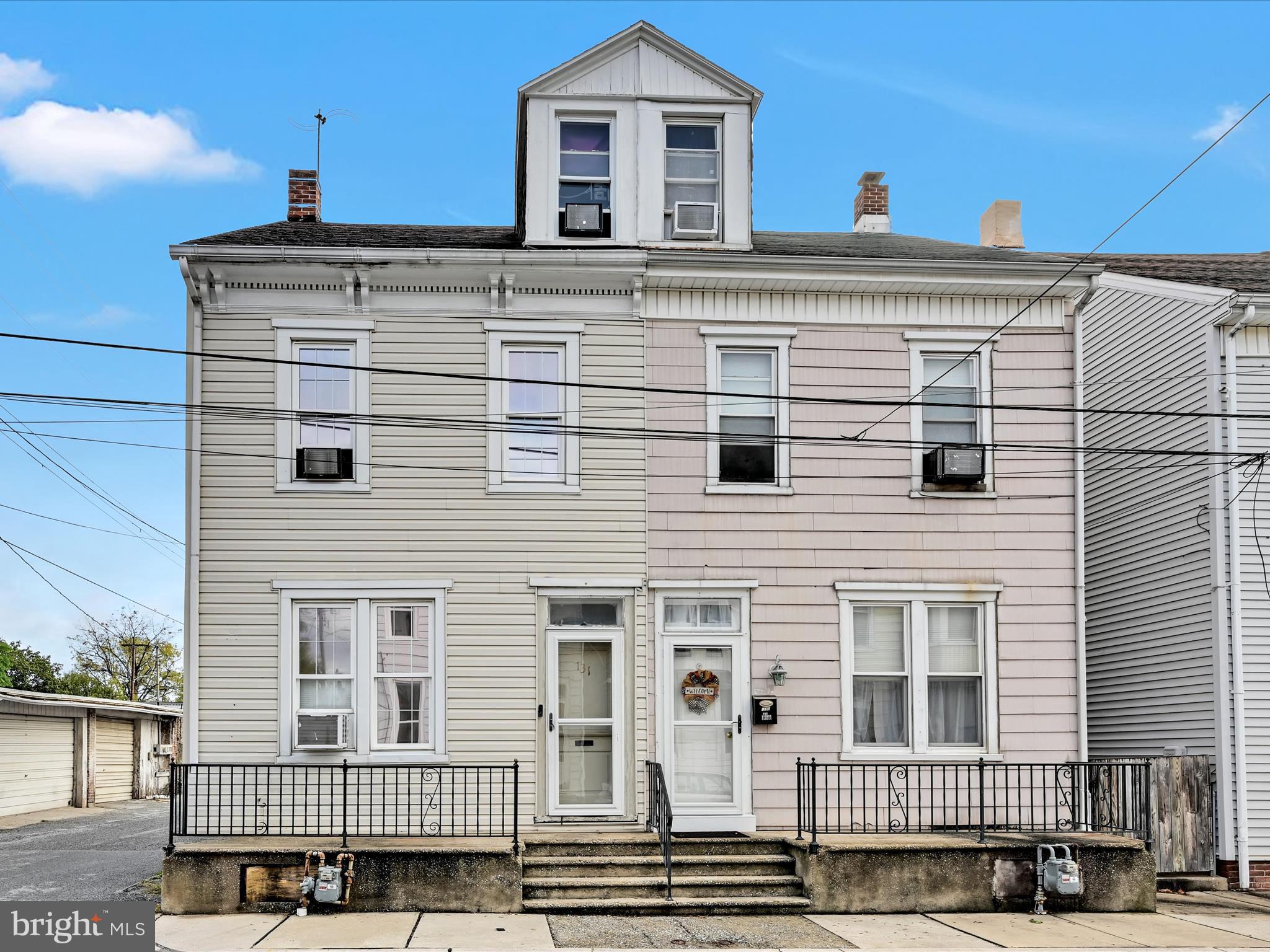 131 N CEDAR STREET