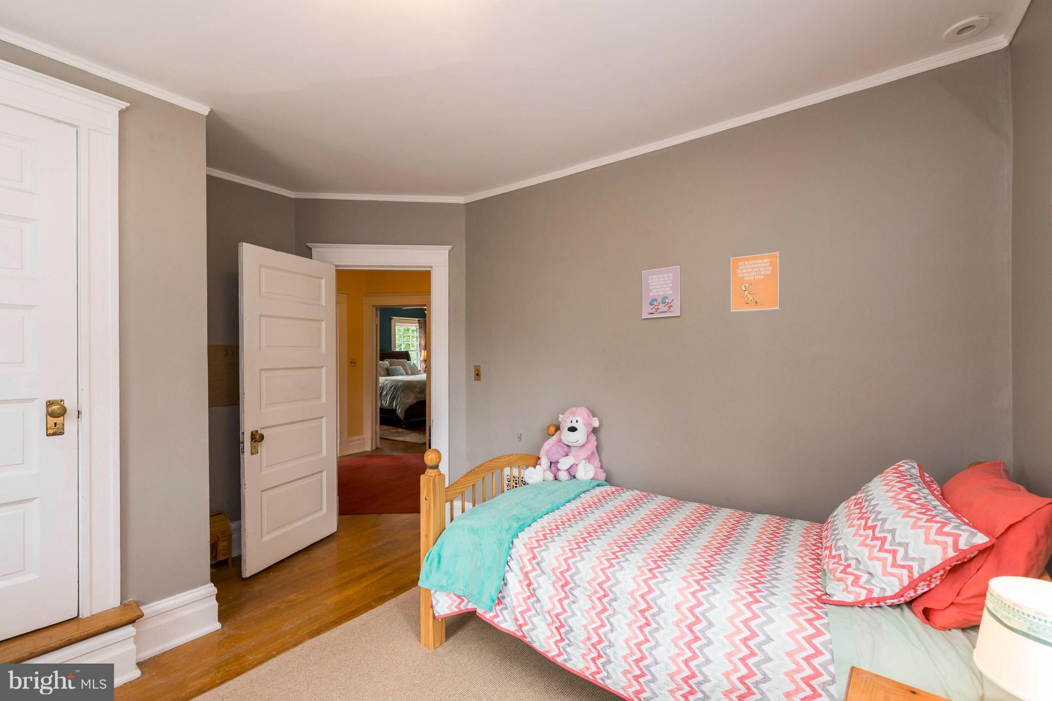 ROLAND PARK - Residential