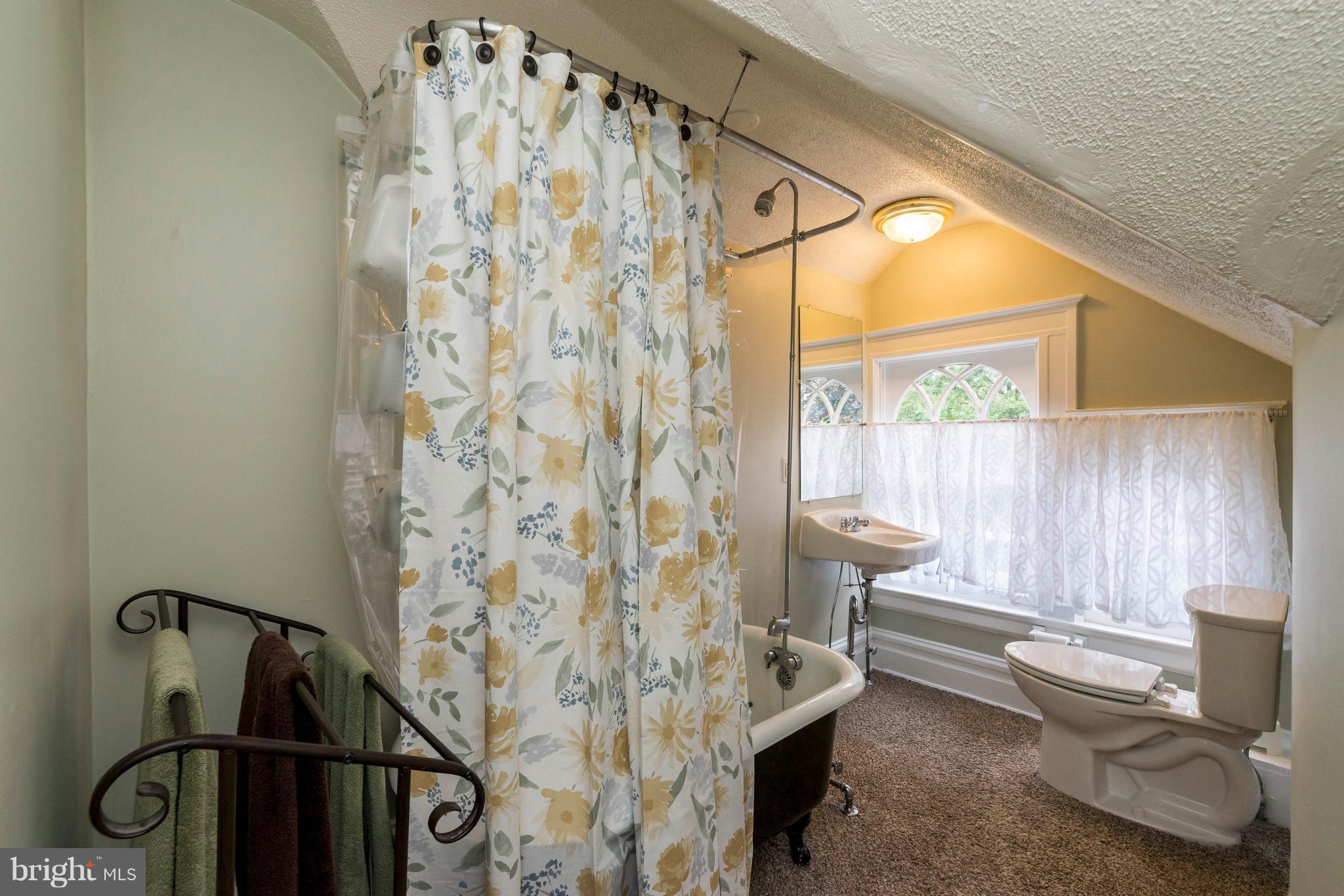 ROLAND PARK - Residential