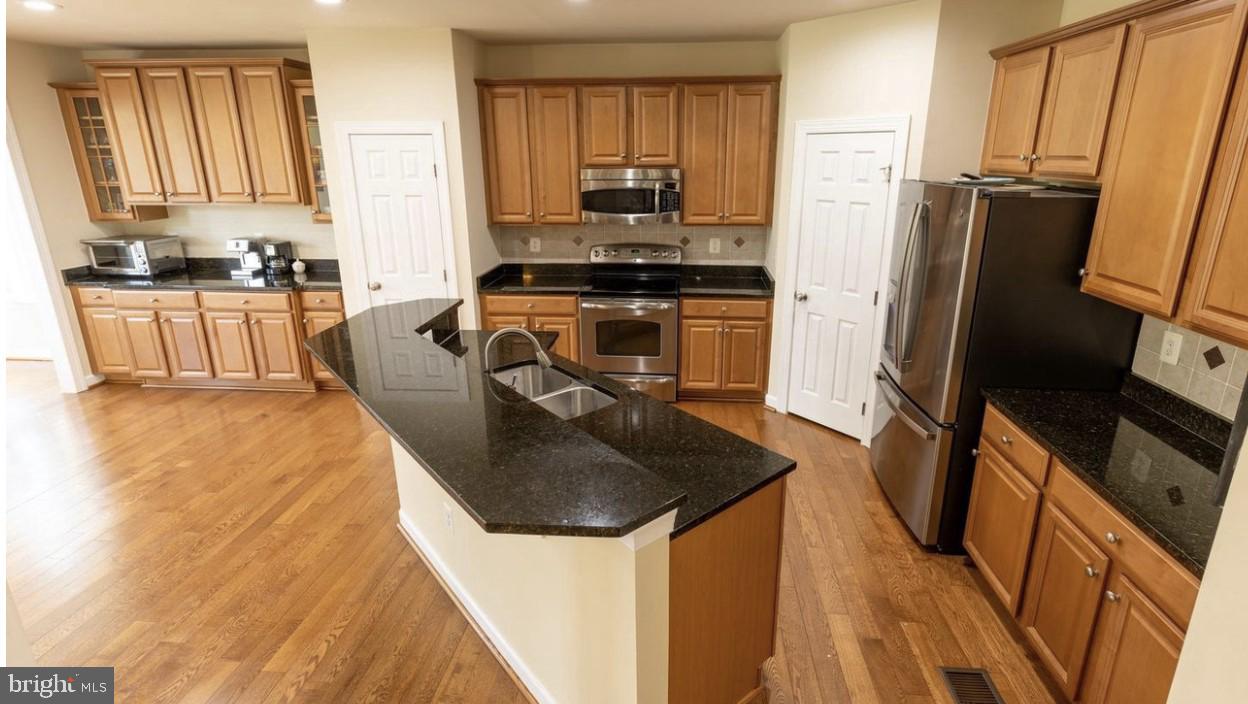 VILLAGES OF URBANA - Residential Lease