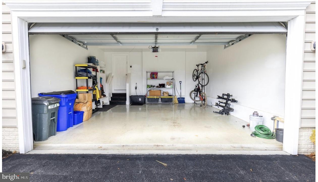 VILLAGES OF URBANA - Residential Lease