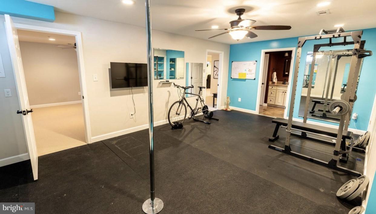 VILLAGES OF URBANA - Residential Lease