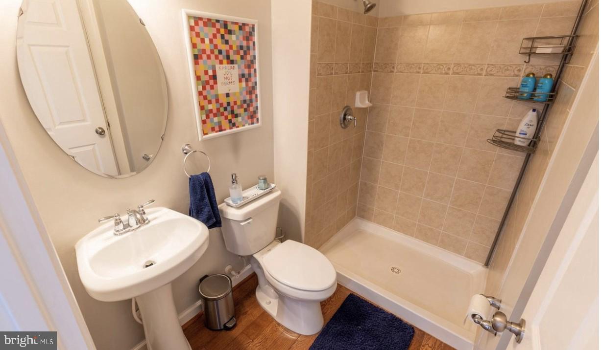 VILLAGES OF URBANA - Residential Lease