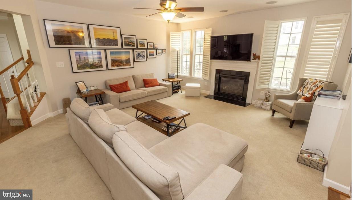 VILLAGES OF URBANA - Residential Lease