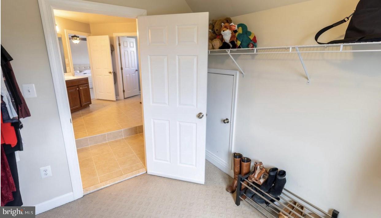 VILLAGES OF URBANA - Residential Lease