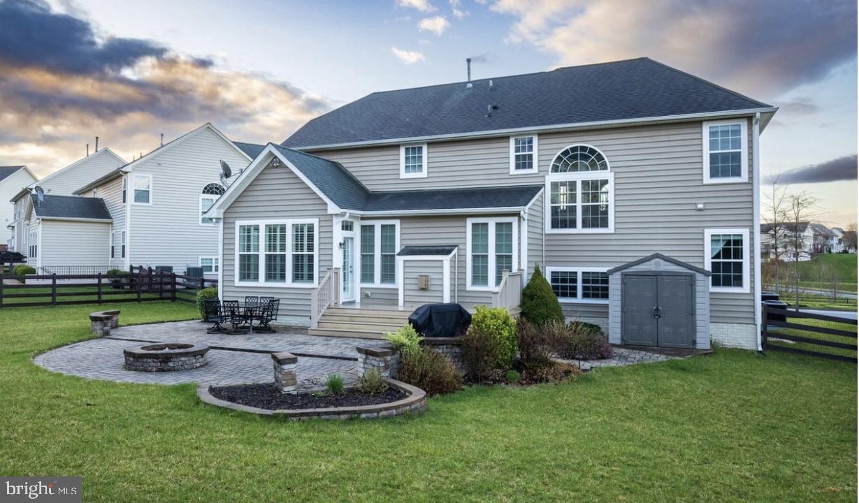 VILLAGES OF URBANA - Residential Lease