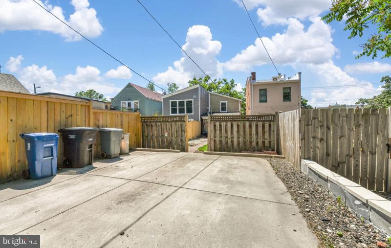 PARKER GRAY - Residential