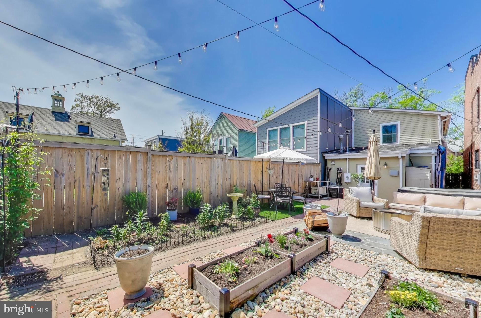 PARKER GRAY - Residential