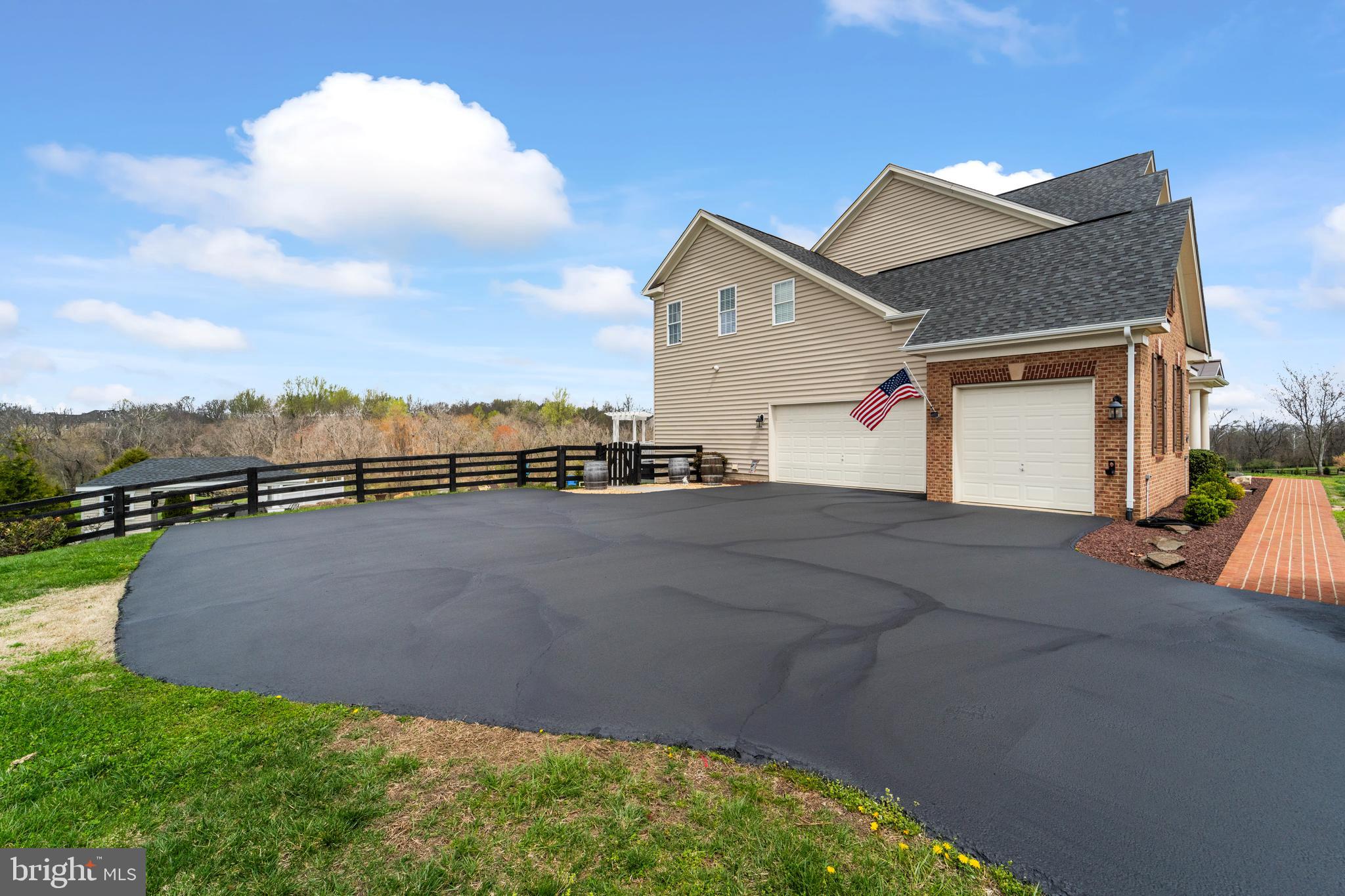 WATERFORD CREEK - Residential