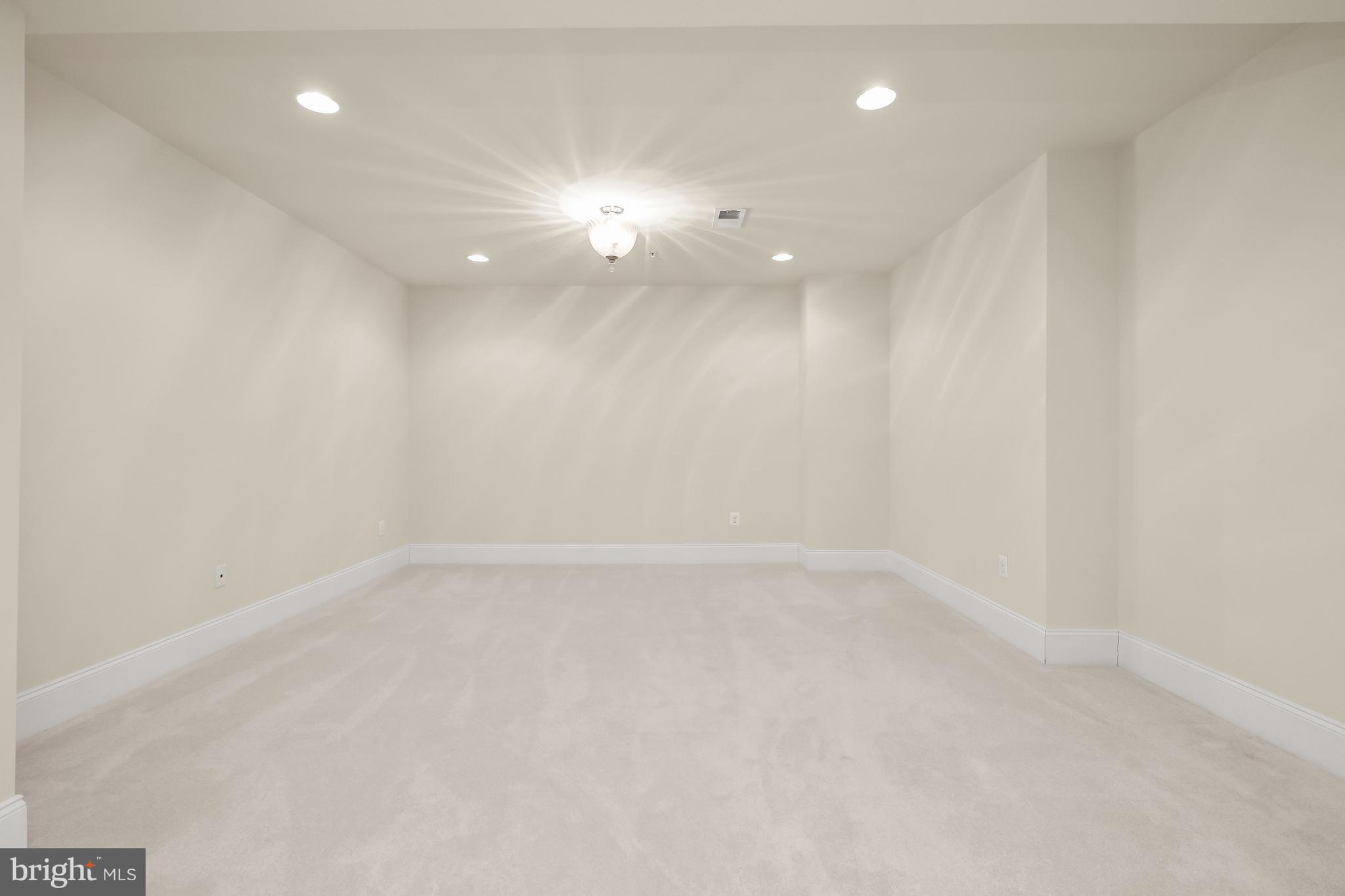 PATUXENT CHASE - Residential