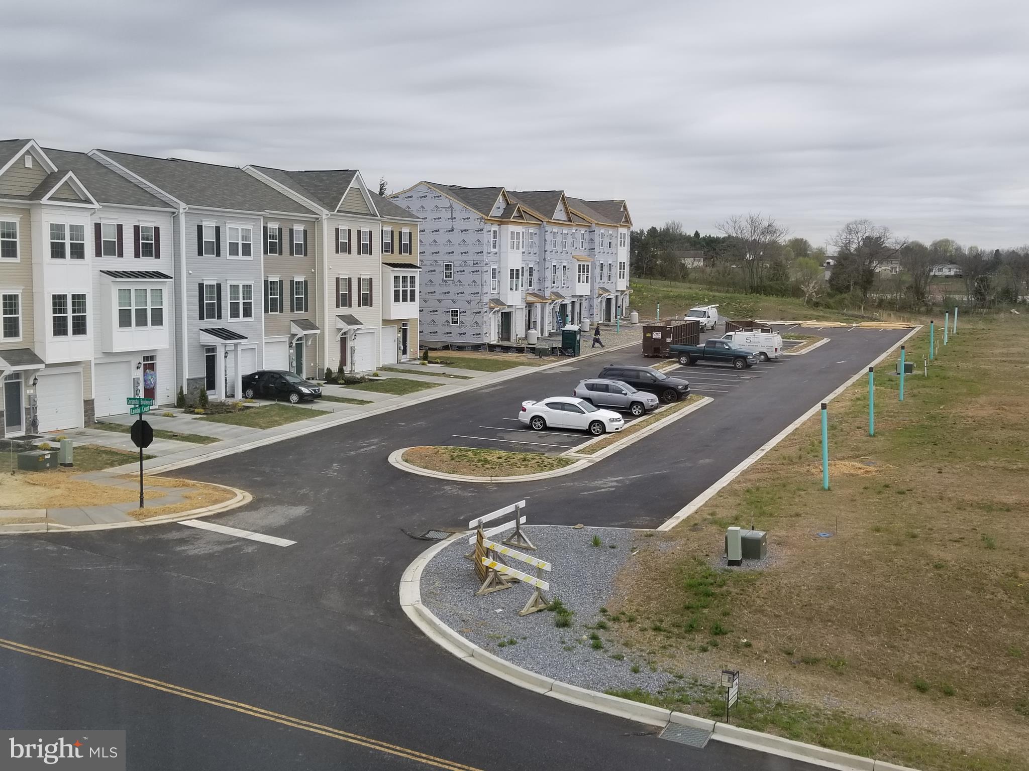 RIVERSIDE VILLAGES - Residential