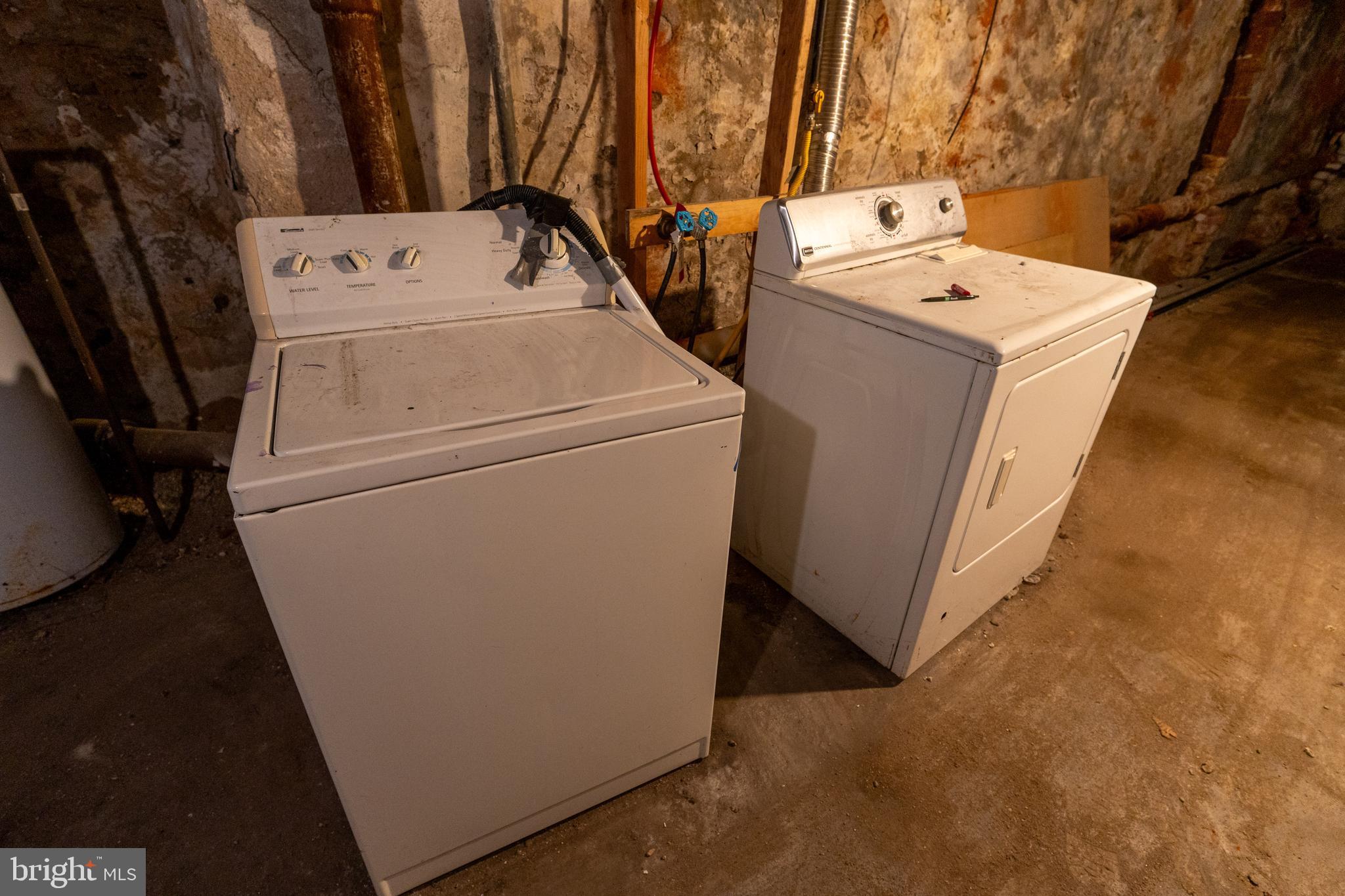 POINT BREEZE - Residential Lease