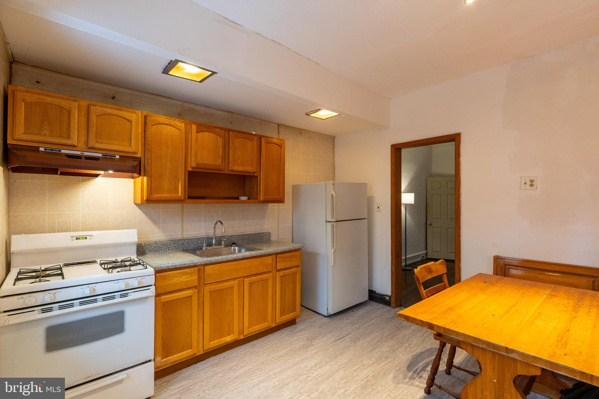 POINT BREEZE - Residential Lease