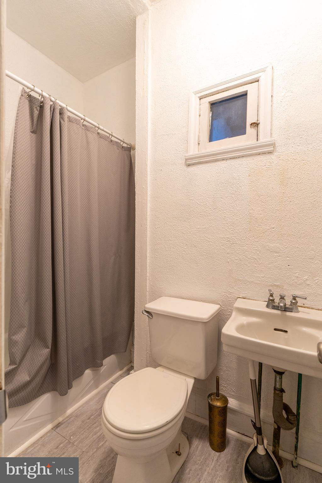 POINT BREEZE - Residential Lease