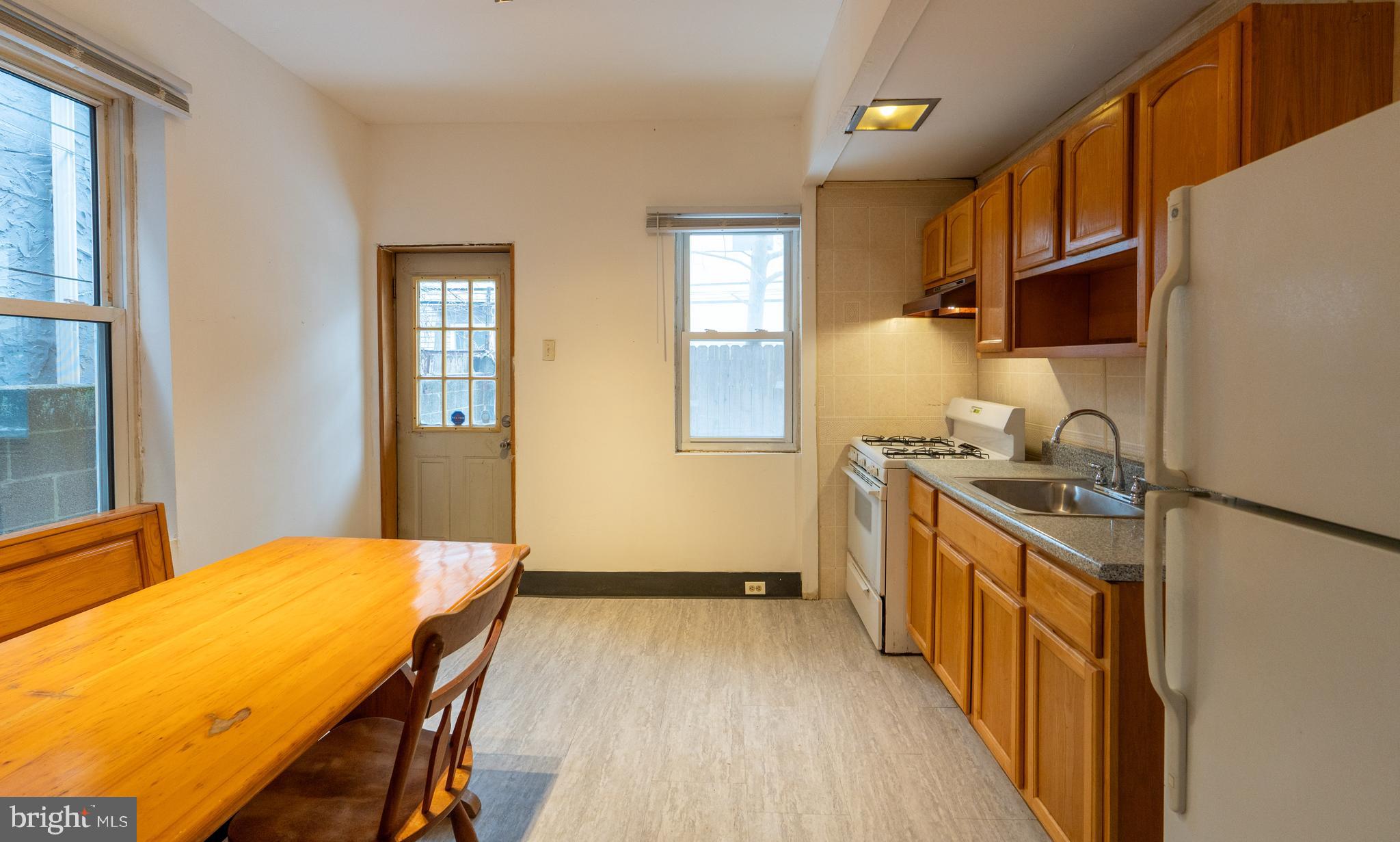 POINT BREEZE - Residential Lease