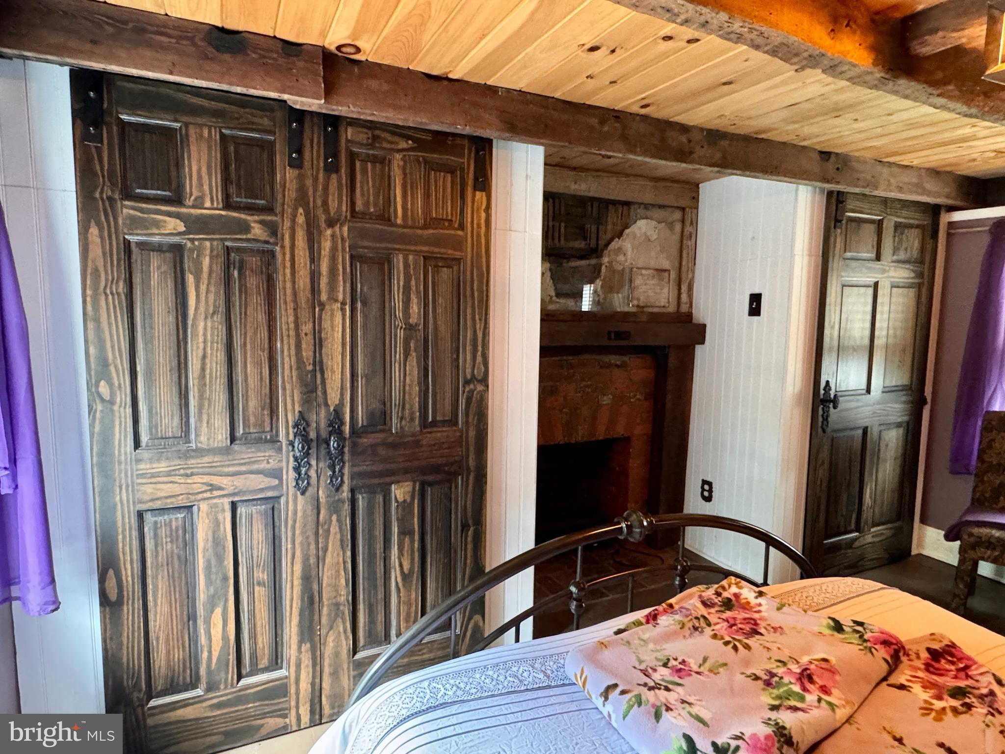 CHARLES TOWN - Residential