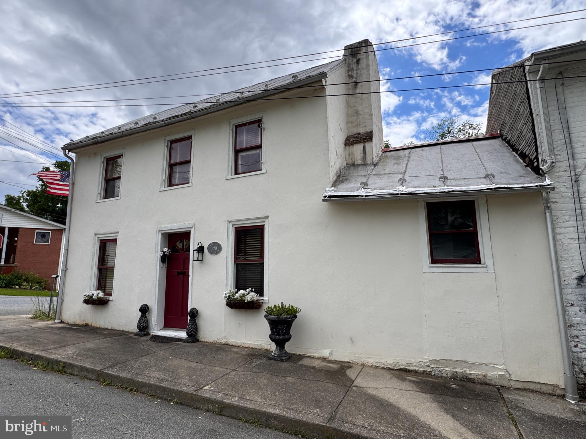 CHARLES TOWN - Residential