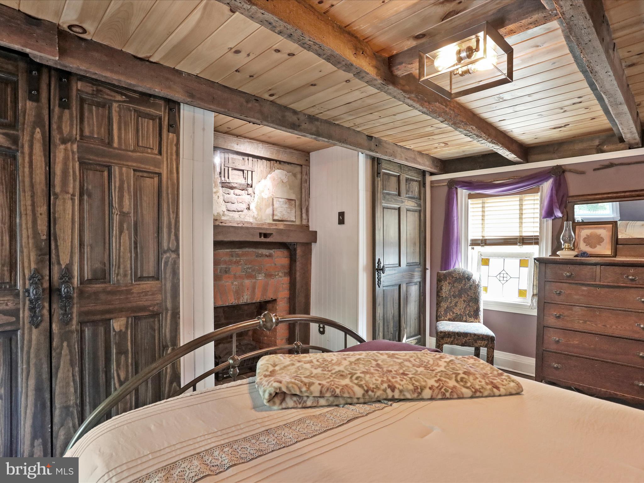 CHARLES TOWN - Residential