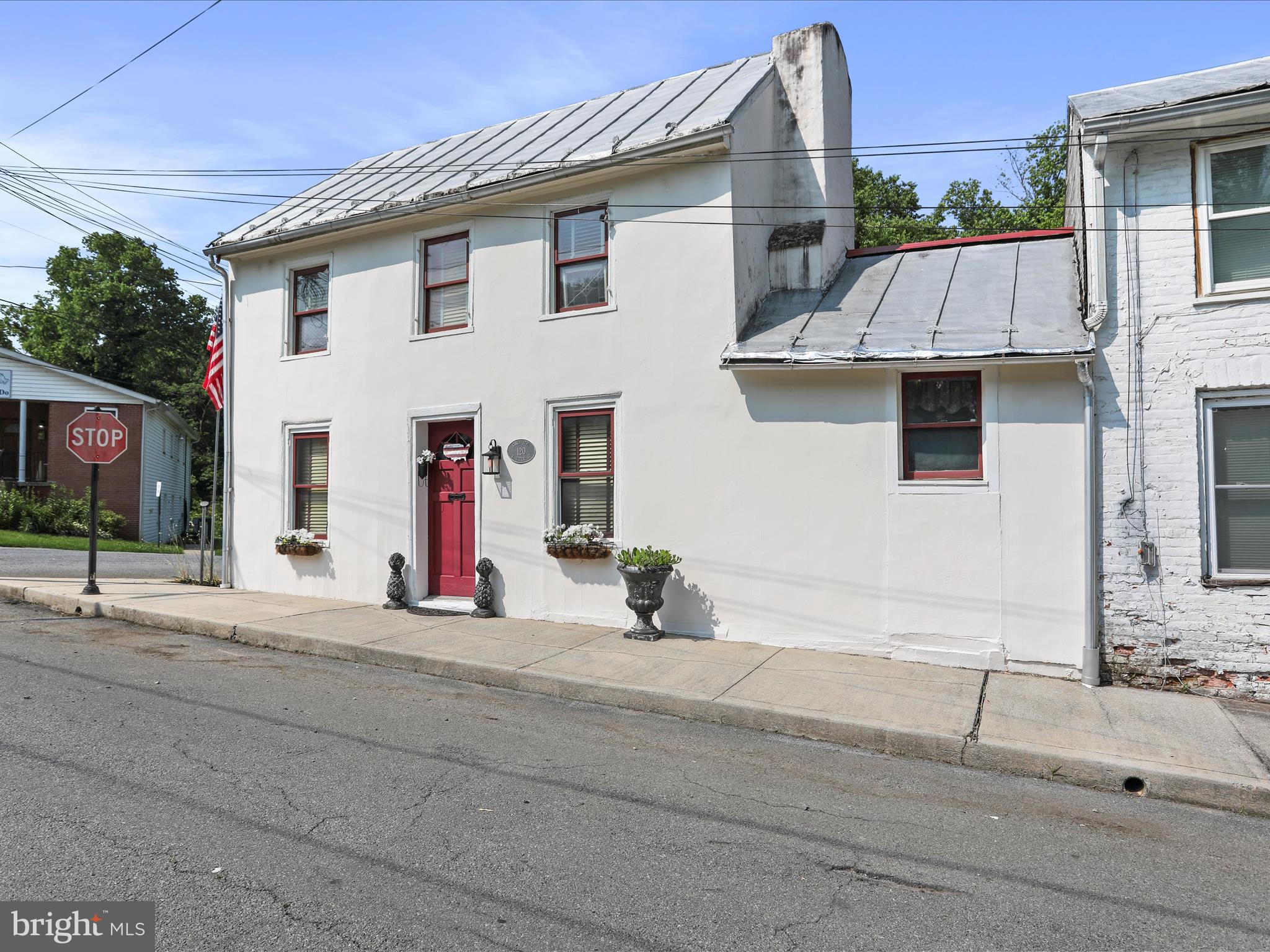 CHARLES TOWN - Residential