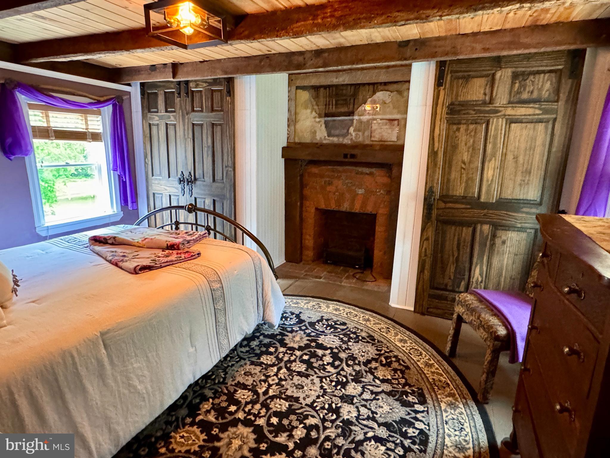 CHARLES TOWN - Residential