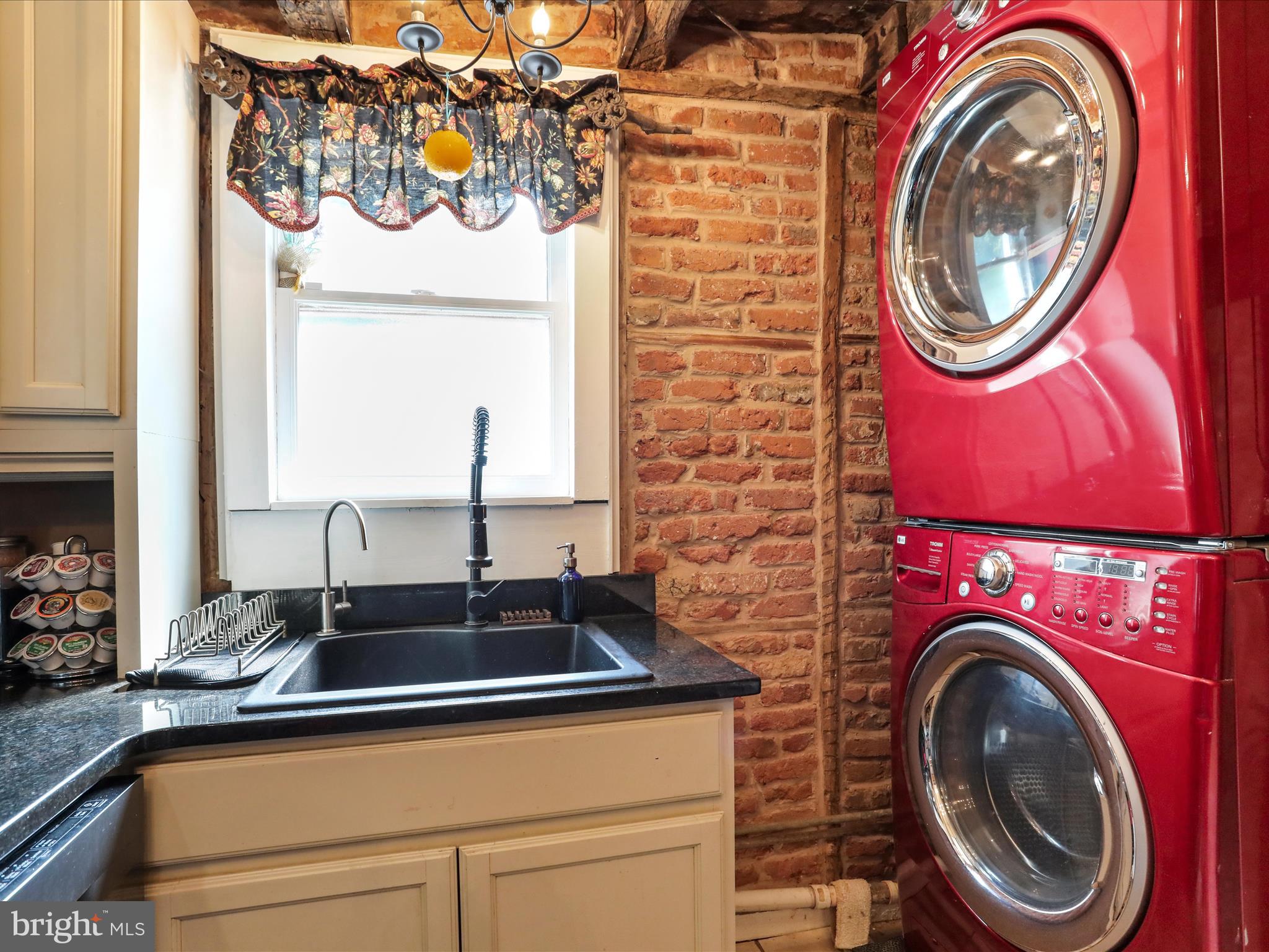 CHARLES TOWN - Residential