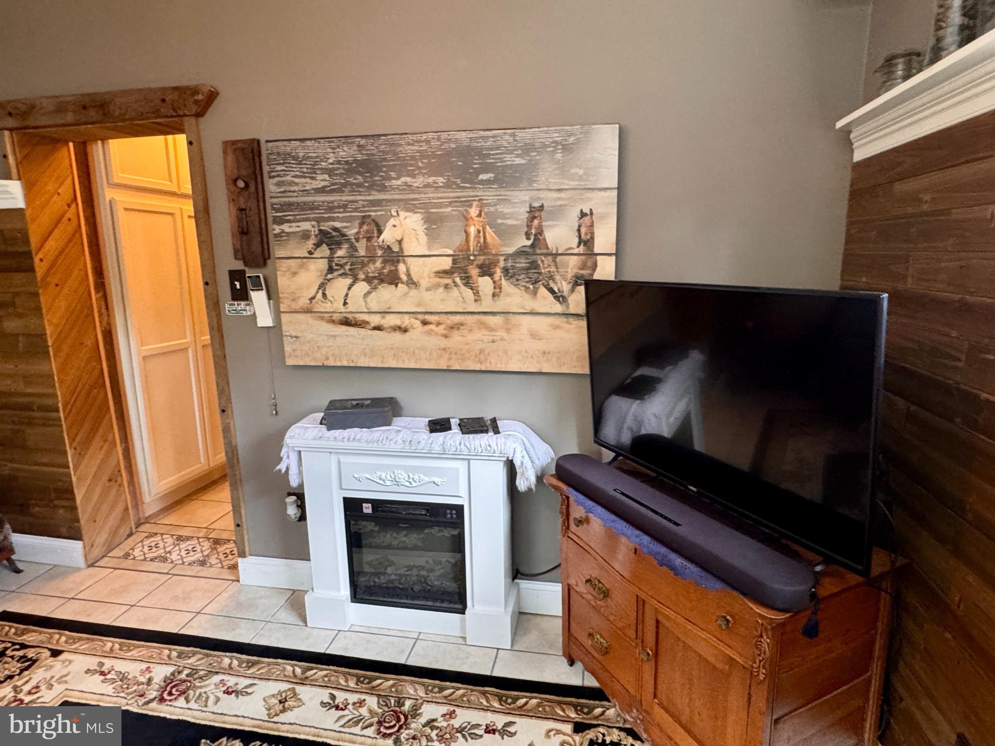 CHARLES TOWN - Residential