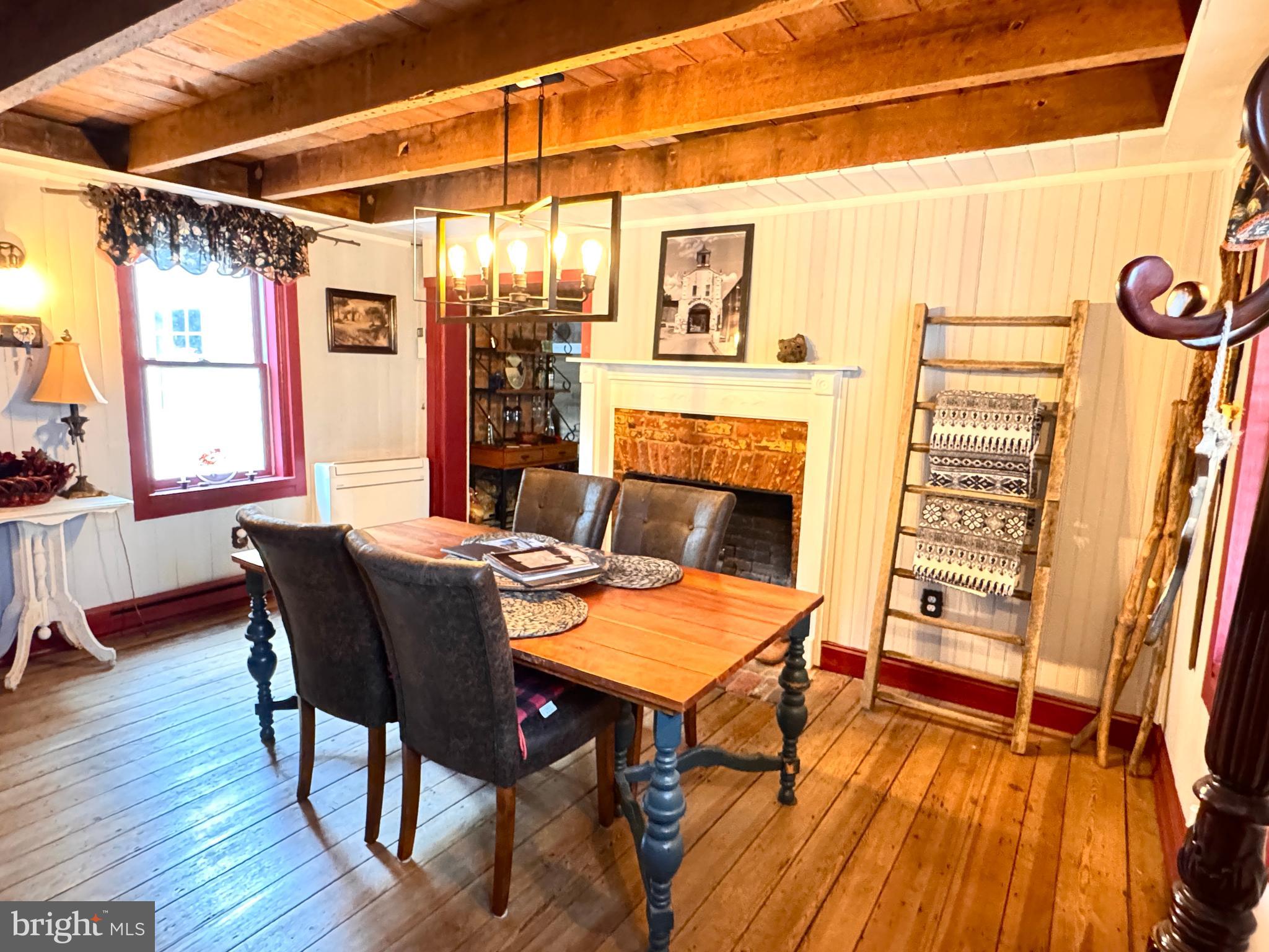 CHARLES TOWN - Residential