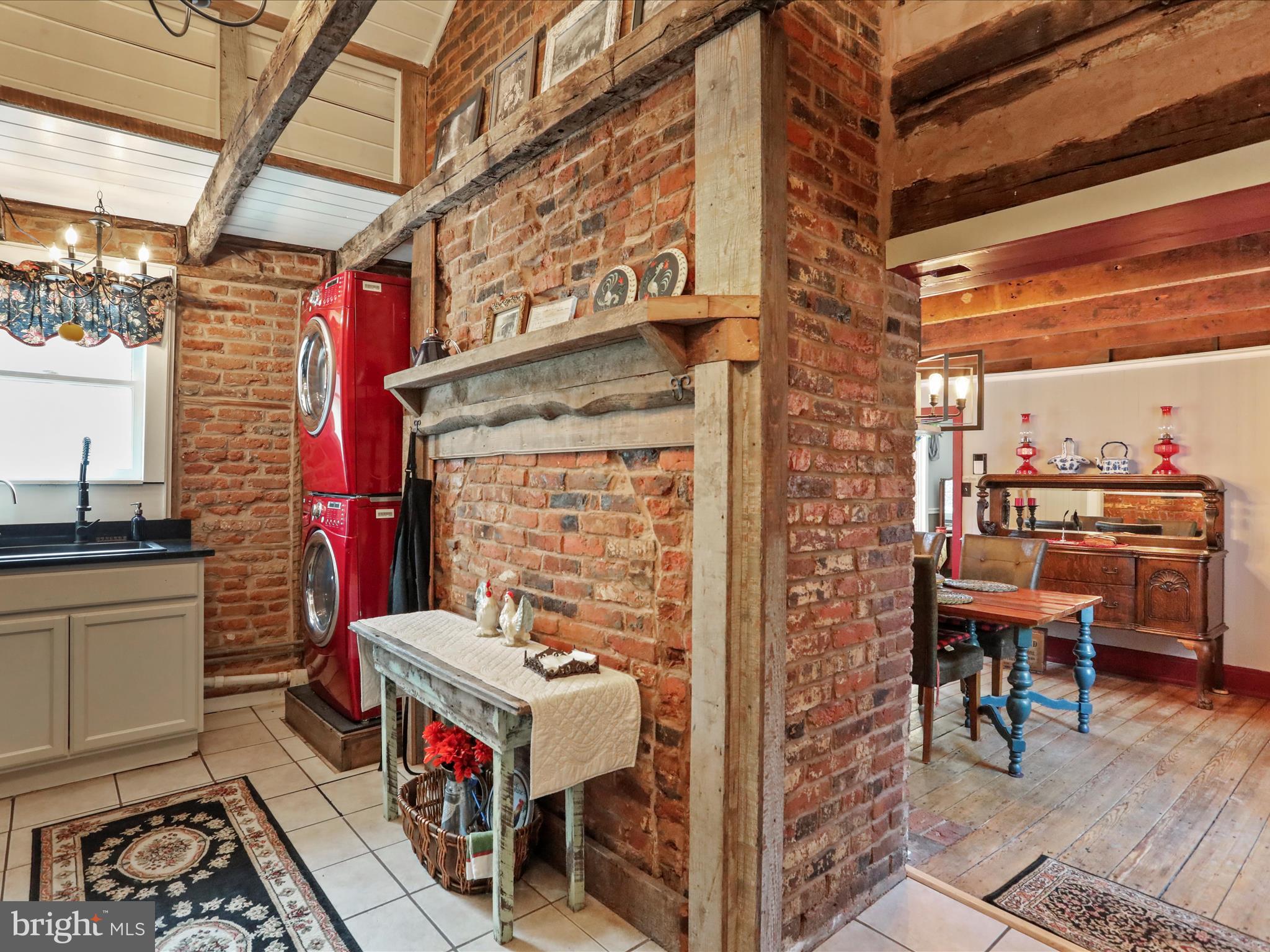 CHARLES TOWN - Residential