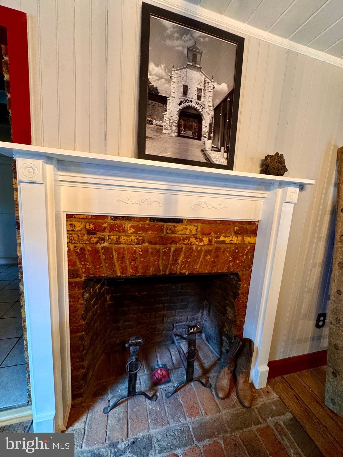 CHARLES TOWN - Residential