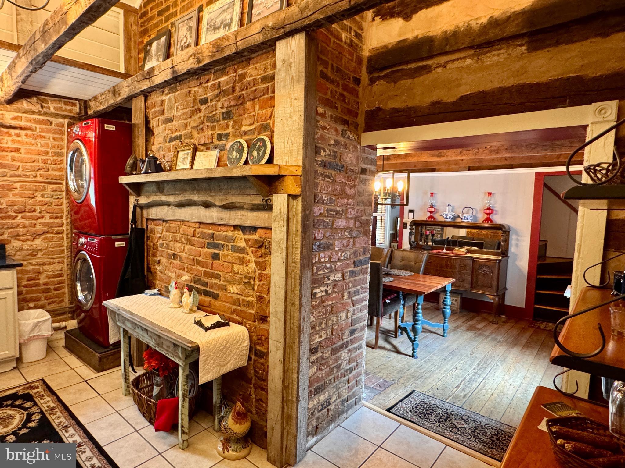 CHARLES TOWN - Residential