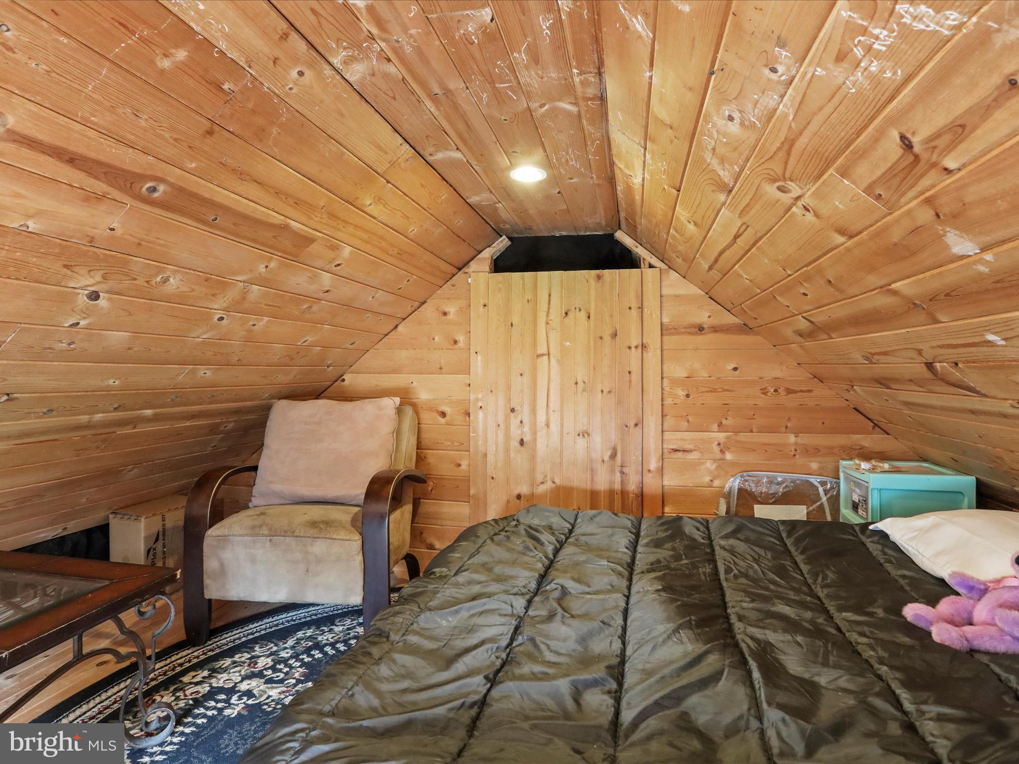 CHARLES TOWN - Residential