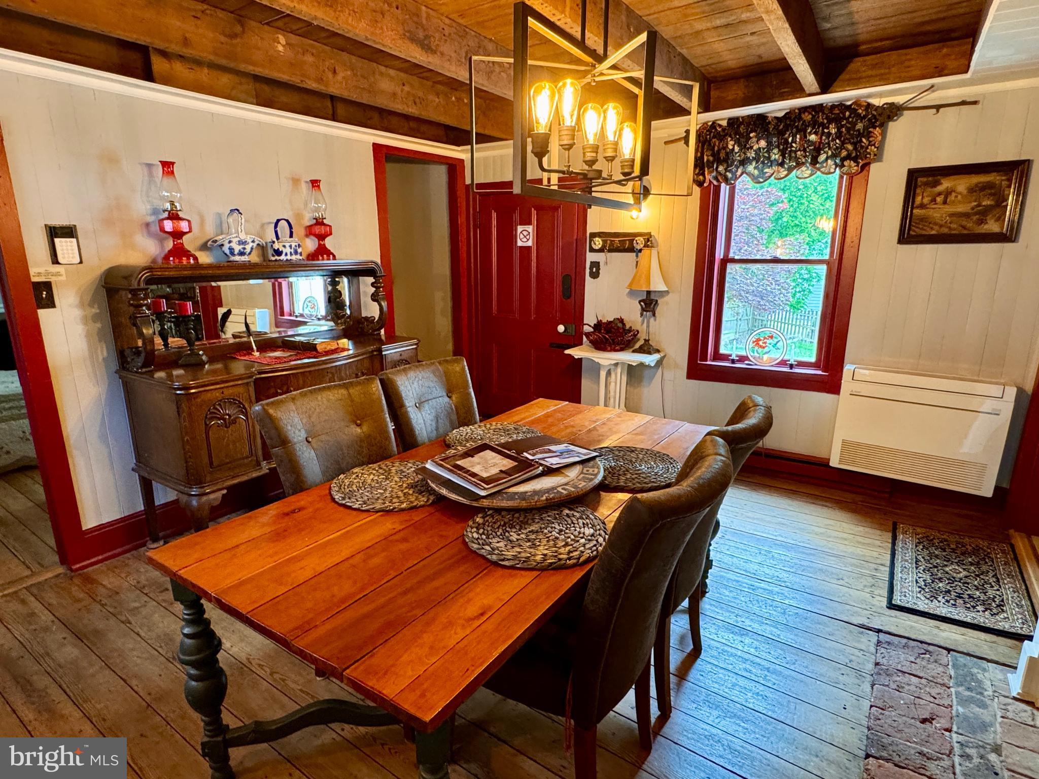 CHARLES TOWN - Residential