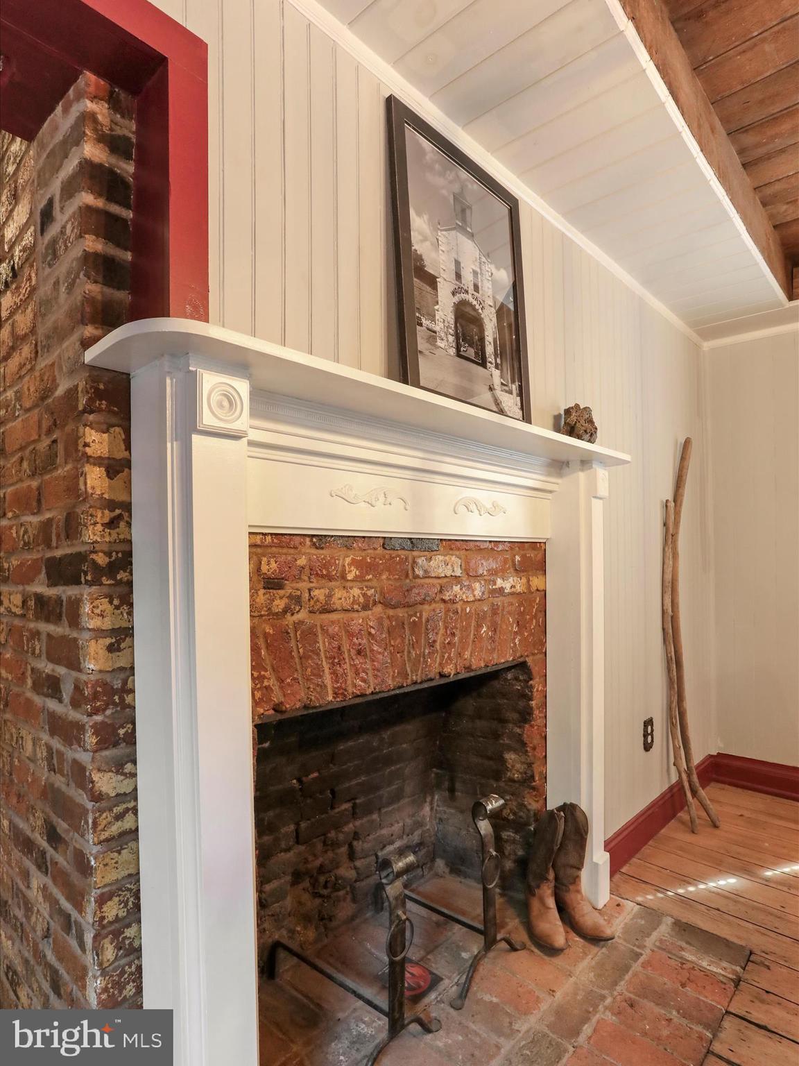 CHARLES TOWN - Residential