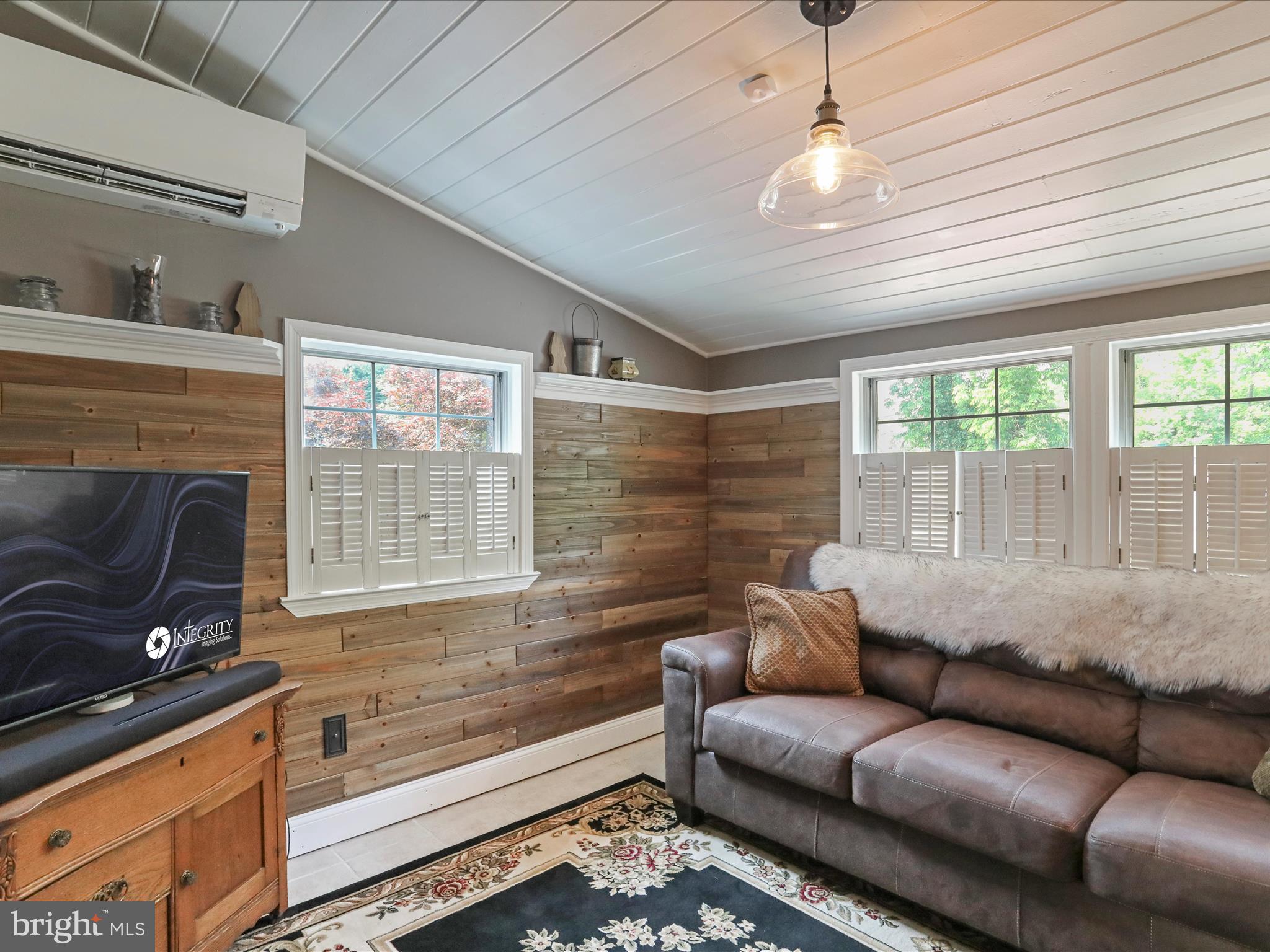 CHARLES TOWN - Residential