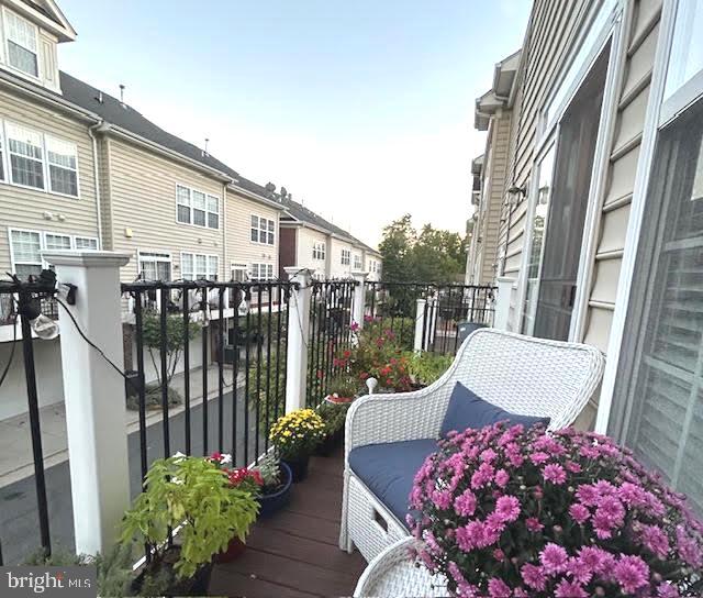 RESERVE AT TYSONS CORNER - Residential Lease