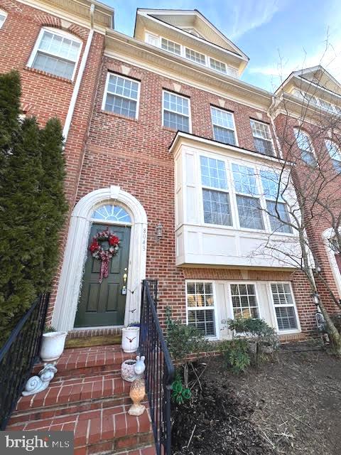 RESERVE AT TYSONS CORNER - Residential Lease